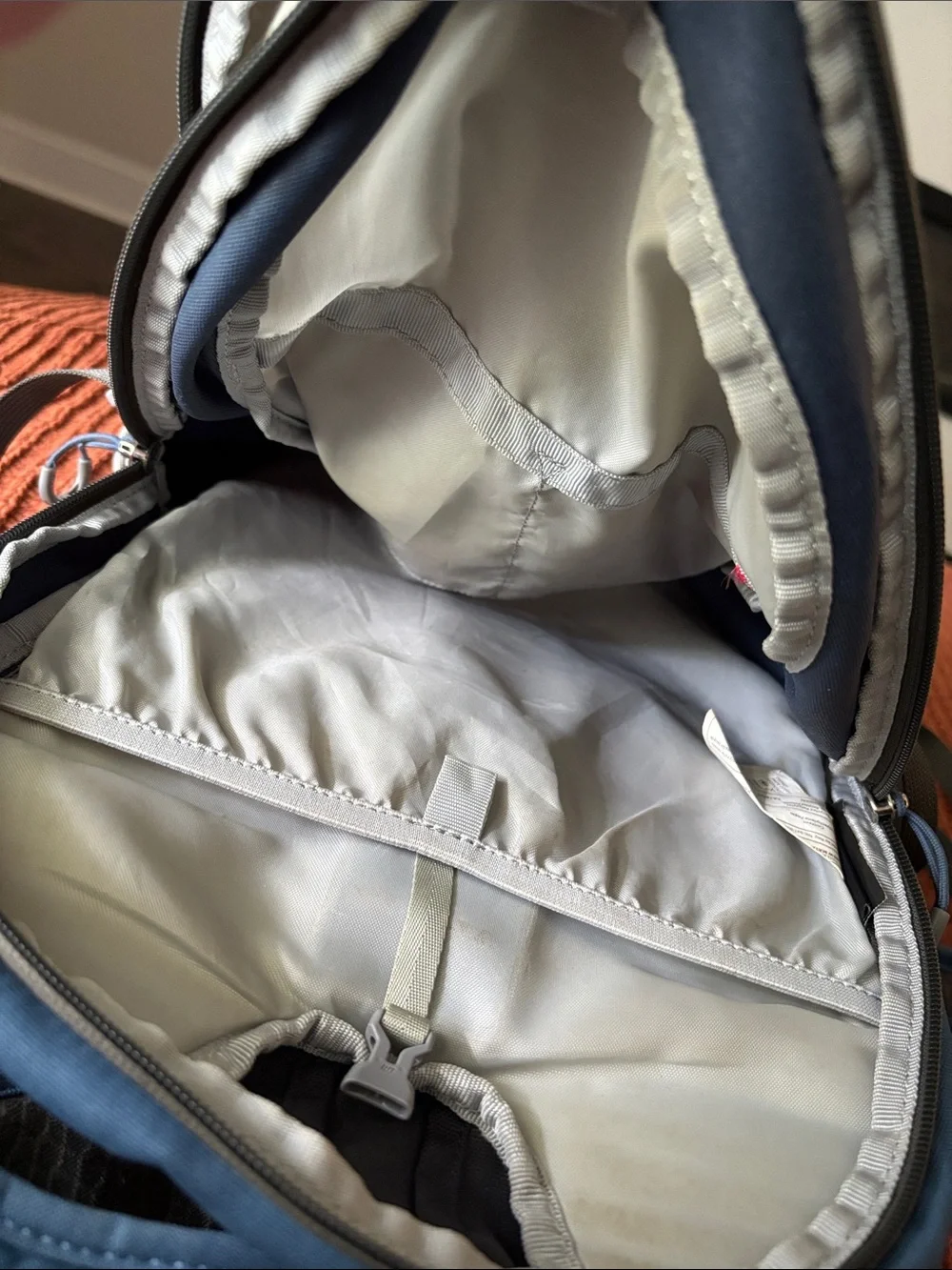 OSPREY men daypack